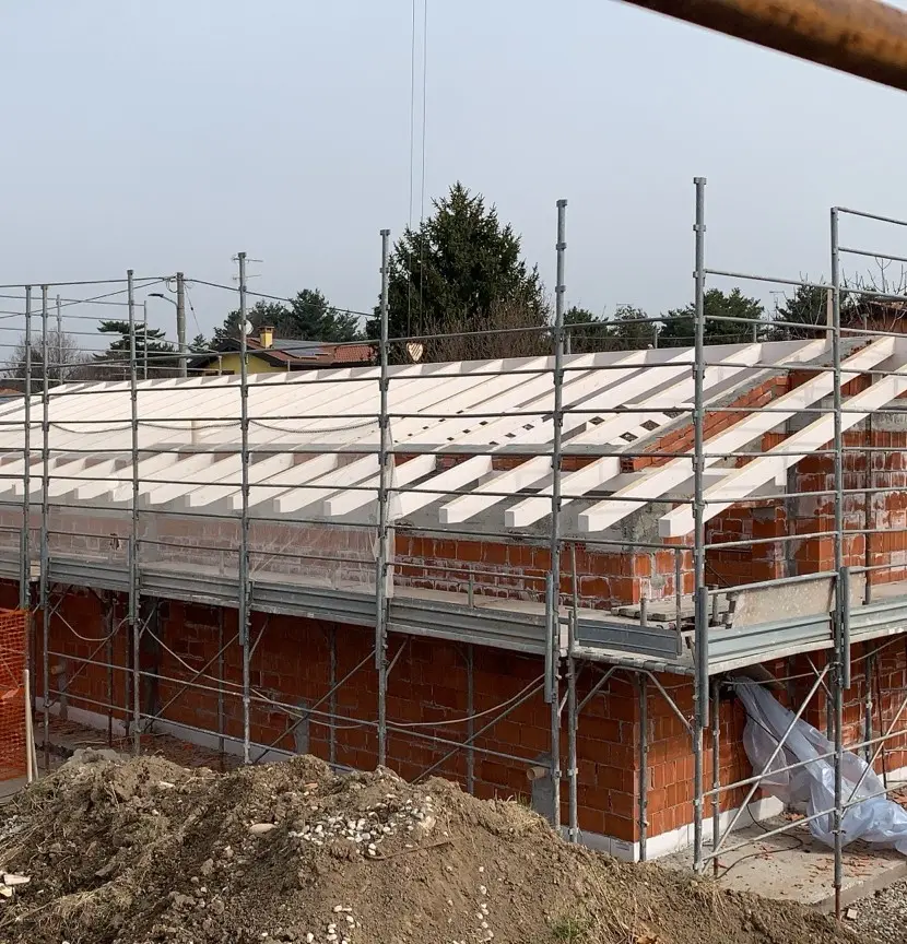 Solaio e struttura in costruzione
